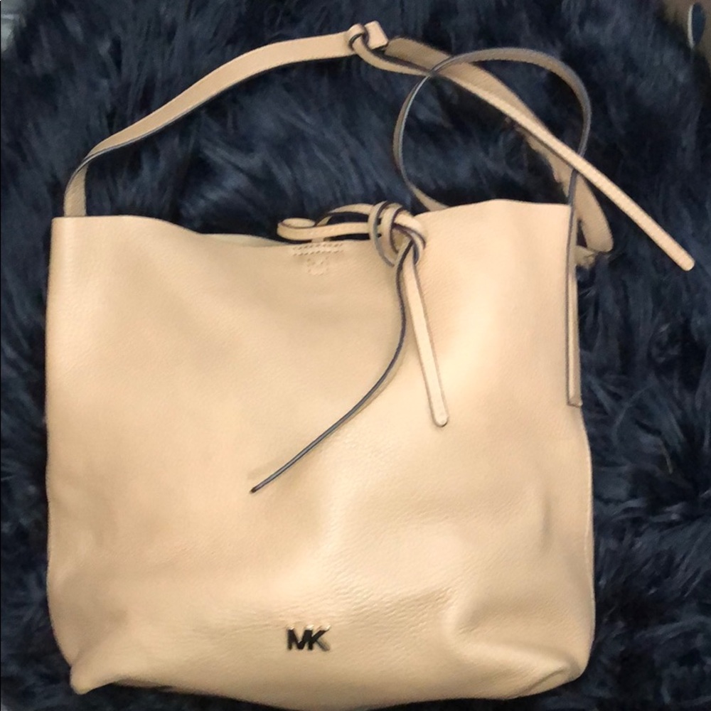 Michael Michael Kors bucket purse